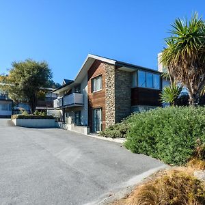 Queenstown Motel Apartments (Adults Only)